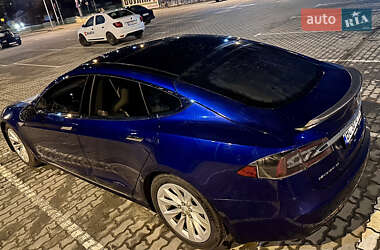 Ліфтбек Tesla Model S 2016 в Львові