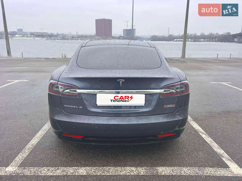 Лифтбек Tesla Model S 2018 в Киеве