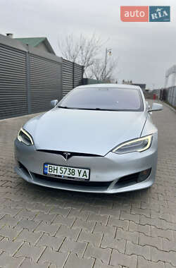 Лифтбек Tesla Model S 2016 в 