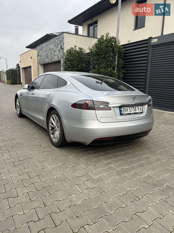 Лифтбек Tesla Model S 2016 в Одессе