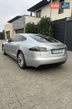 Лифтбек Tesla Model S 2016 в 