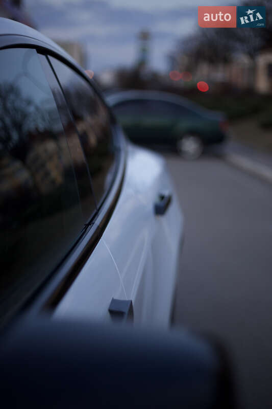 Ліфтбек Tesla Model S 2019 в Києві