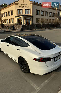 Ліфтбек Tesla Model S 2019 в 