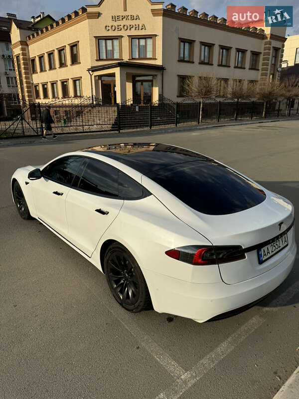 Ліфтбек Tesla Model S 2019 в Києві