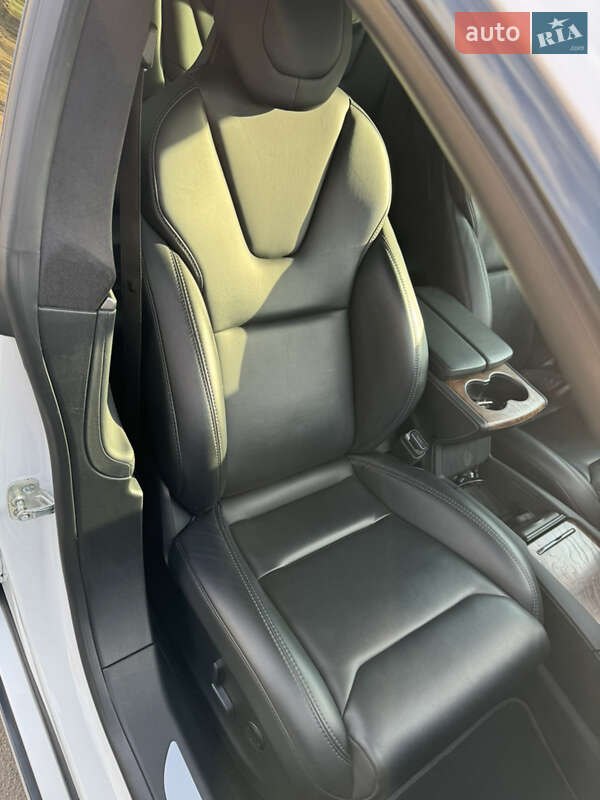 Ліфтбек Tesla Model S 2019 в Києві