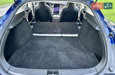 Лифтбек Tesla Model S 2016 в 
