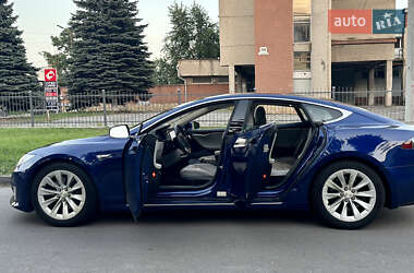 Tesla Model S 2016