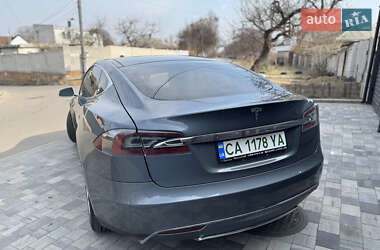 Лифтбек Tesla Model S 2013 в Черкассах
