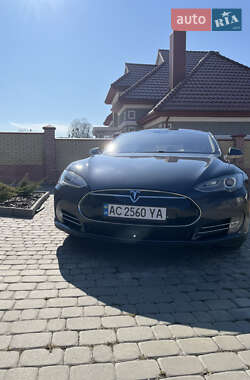 Ліфтбек Tesla Model S 2015 в Луцьку