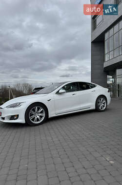 Лифтбек Tesla Model S 2020 в 