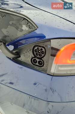 Лифтбек Tesla Model S 2022 в 