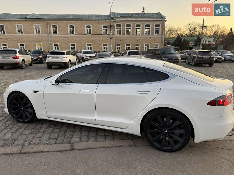 Ліфтбек Tesla Model S 2017 в Харкові