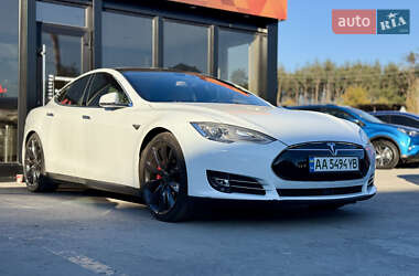 Ліфтбек Tesla Model S 2015 в Києві