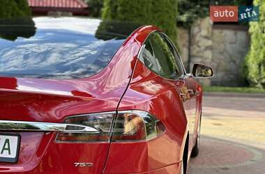 Лифтбек Tesla Model S 2017 в 
