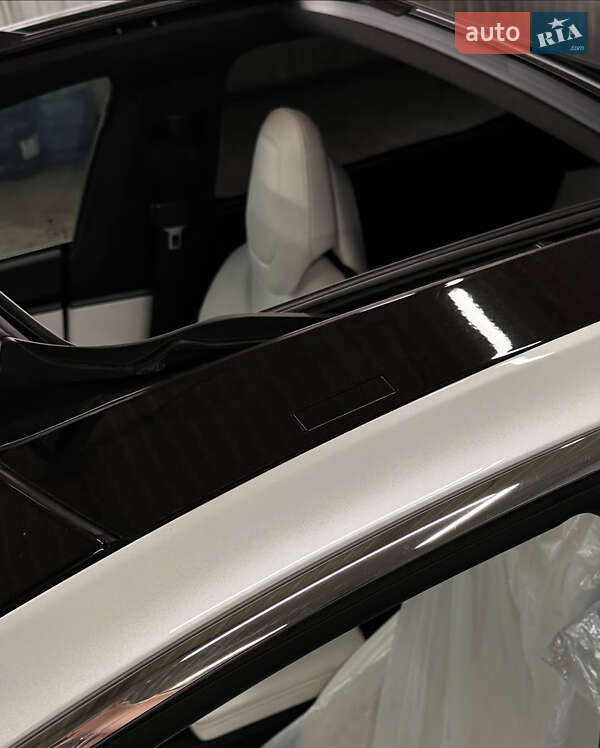 Лифтбек Tesla Model S 2018 в Киеве