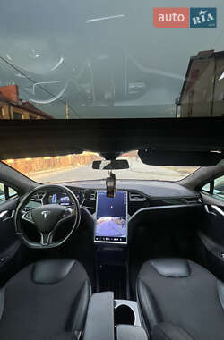 Ліфтбек Tesla Model S 2015 в 