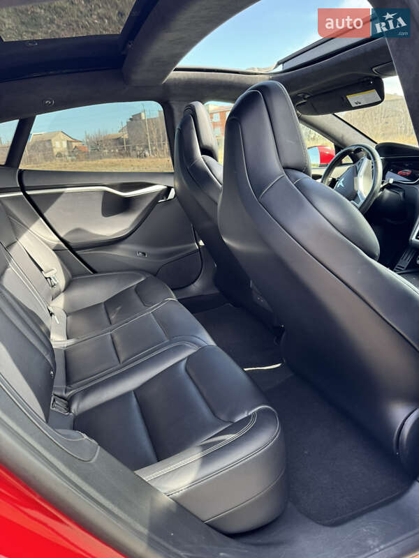 Лифтбек Tesla Model S 2018 в Одессе