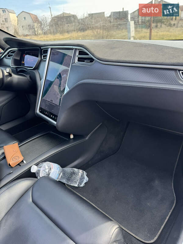 Лифтбек Tesla Model S 2018 в Одессе