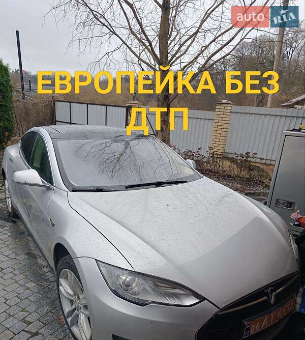Ліфтбек Tesla Model S 2014 в Житомирі фото Ліфтбек Tesla Model S 2014 в Житомирі