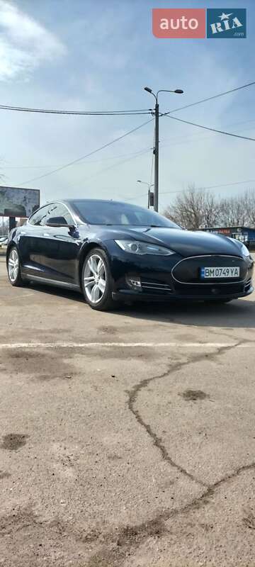 Лифтбек Tesla Model S 2014 в Сумах