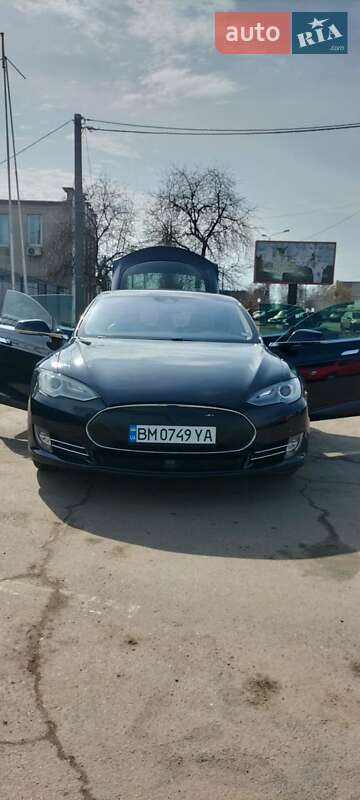 Лифтбек Tesla Model S 2014 в Сумах