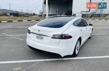 Лифтбек Tesla Model S 2017 в 