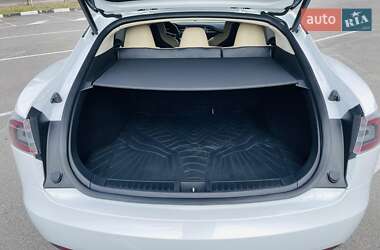 Лифтбек Tesla Model S 2017 в 