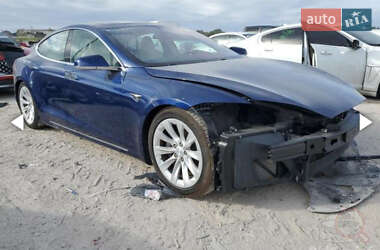Ліфтбек Tesla Model S 2018 в 