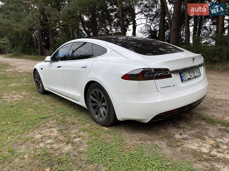 Лифтбек Tesla Model S 2018 в Полтаве