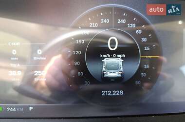 Лифтбек Tesla Model S 2013 в 