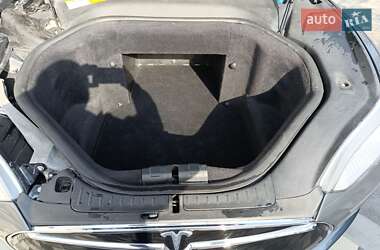 Лифтбек Tesla Model S 2013 в 