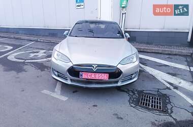 Лифтбек Tesla Model S 2014 в 