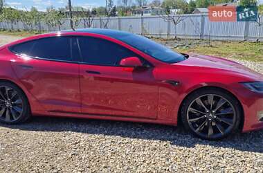 Лифтбек Tesla Model S 2017 в 