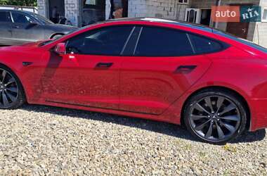 Лифтбек Tesla Model S 2017 в 