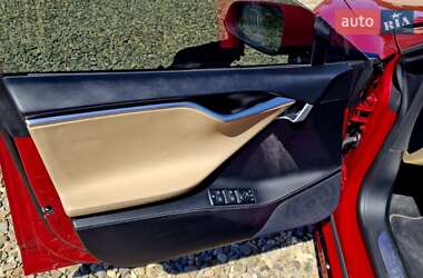 Лифтбек Tesla Model S 2017 в 