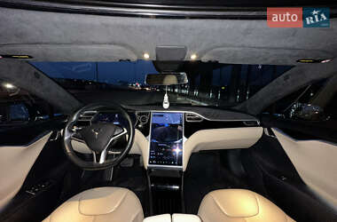 Лифтбек Tesla Model S 2015 в 