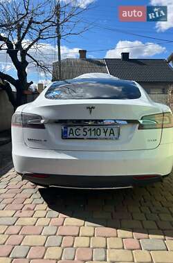 Ліфтбек Tesla Model S 2015 в 