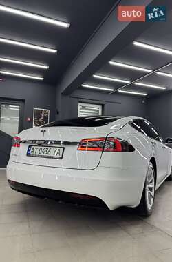Лифтбек Tesla Model S 2017 в 