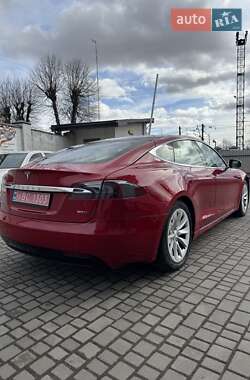Лифтбек Tesla Model S 2017 в 