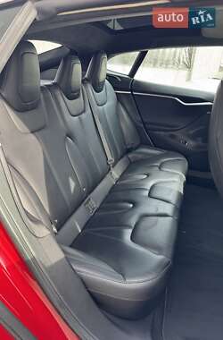 Лифтбек Tesla Model S 2017 в 