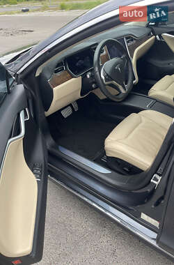 Лифтбек Tesla Model S 2016 в 