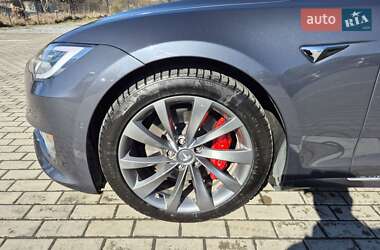 Лифтбек Tesla Model S 2019 в 