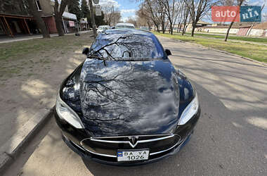 Ліфтбек Tesla Model S 2014 в 