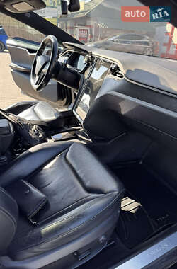 Лифтбек Tesla Model S 2014 в 