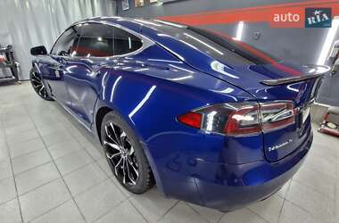 Ліфтбек Tesla Model S 2016 в 
