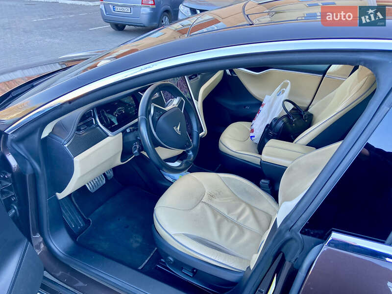 Лифтбек Tesla Model S 2012 в Хмельницком фото 19 Лифтбек Tesla Model S 2012 в Хмельницком