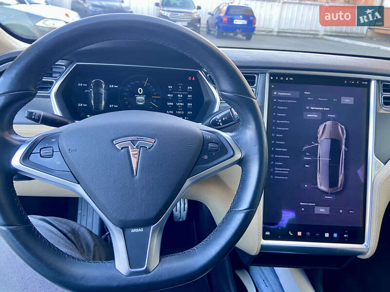 Лифтбек Tesla Model S 2012 в Хмельницком фото 25 Лифтбек Tesla Model S 2012 в Хмельницком
