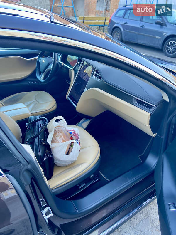 Лифтбек Tesla Model S 2012 в Хмельницком фото 30 Лифтбек Tesla Model S 2012 в Хмельницком