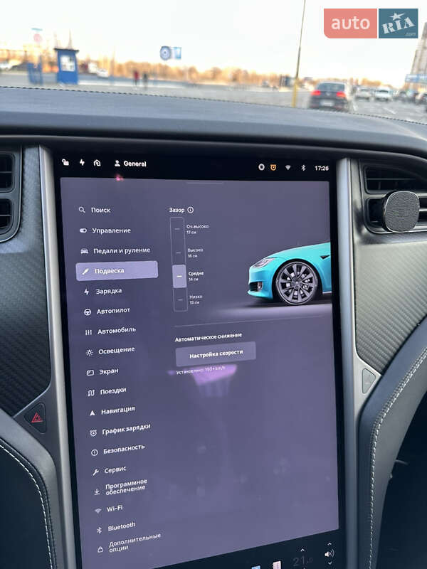 Лифтбек Tesla Model S 2018 в Киеве