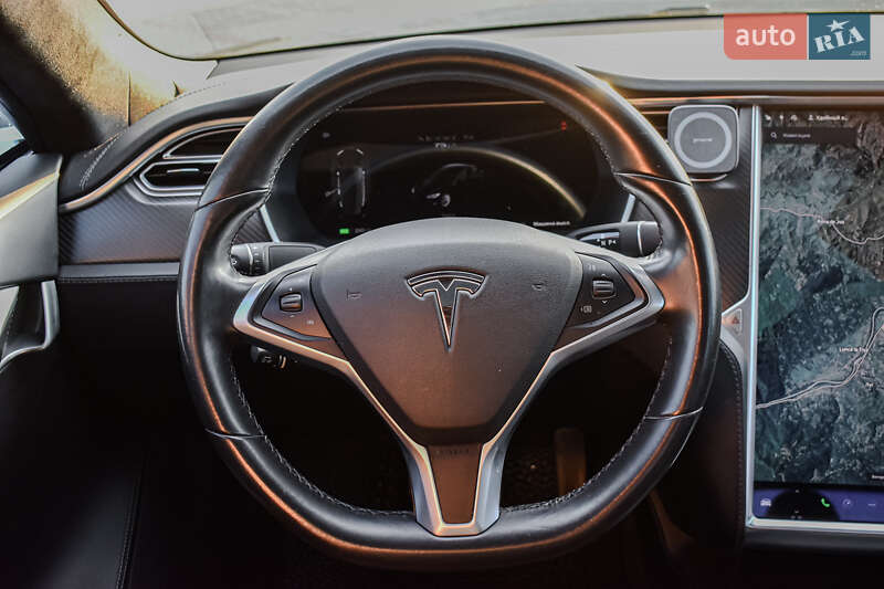 Лифтбек Tesla Model S 2018 в 